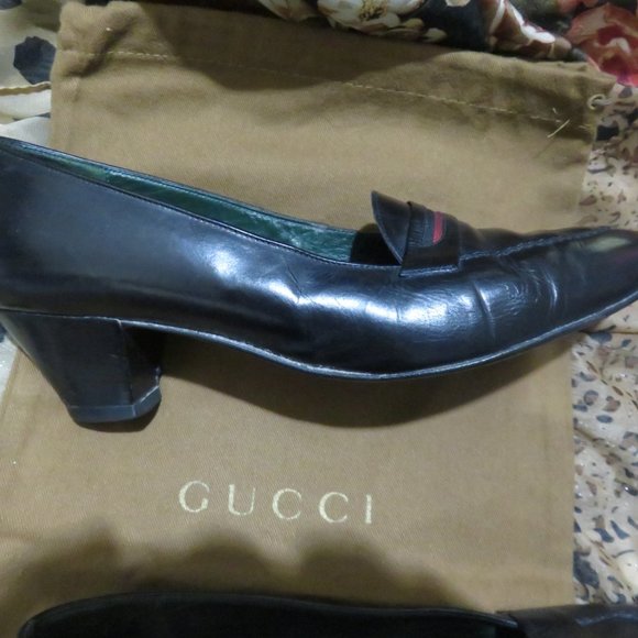 Gucci Vintage Italian Leather Navy Blue Pumps size 38 or US 8 Gucci Red Stripe - Picture 6 of 11